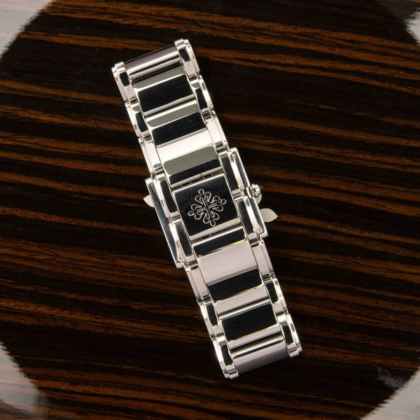 Patek Philippe Twenty-4 4910/10A-010